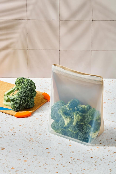 W&P Porter Silicone Reusable Storage Bag, 50oz Stand-Up Sandwich Container, Microwave and Dishwasher Safe