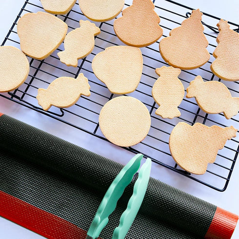 Perforated Baking Mats, 2 PCS Non-Stick Reusable Eclair Silicone Mat for Half Sheet, 11 5/8" x 16 1/2"