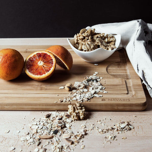 Navaris Wood Cutting Board - Medium Natural Bamboo Wooden Chopping Board with Juice Groove for Kitchen Food Prep - Size M, 14 x 9 inches