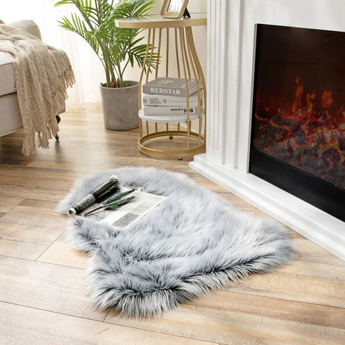 Ashler Faux Fur Rug, Fluffy Shaggy Area Rug Ultra Soft 2 x 3 Feet, Frosted Bottom Black Fuzzy Rug, Machine Washable