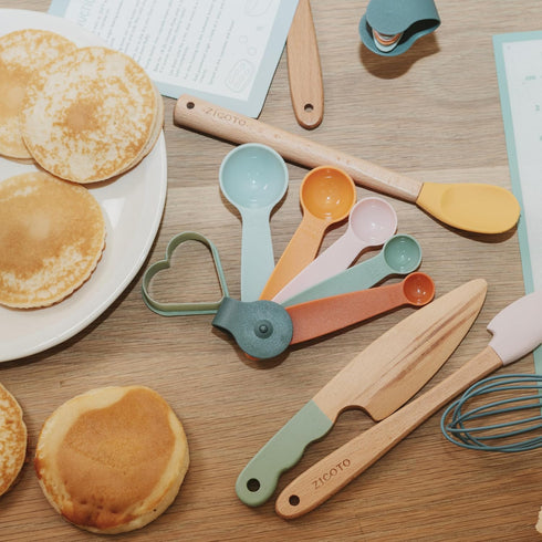 Set Set Wooden Baking for Kids - A Complete of Real Kitchen Utensils Gives Toddlers a Fun Cooking Experience - Durable