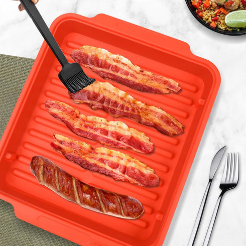 Double Microwave Bacon Cooker/Tray with Splatter Lid, Safe and Easy Clean Kitchen Tool (Red)