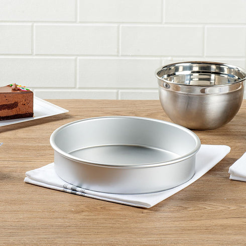 Restaurantware-Met Lux 9 x 2 Inch Straight-Sided Baking Tin, Oven-Ready Anodized Aluminum Round Cake Pan