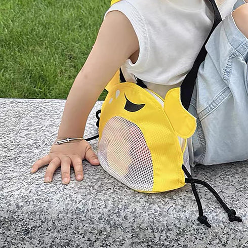 Kids Mesh Beach Bag, Cute Crab-Shaped Seashell Collecting Bag with Adjustable Strap for Holding Shell Beach Toy