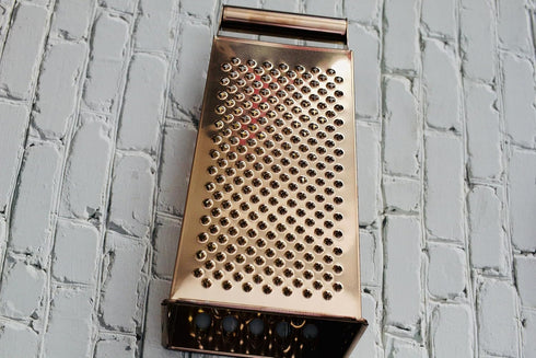 Large Stainless Steel 4 Sides Grater Slicer with Handle, Multifunctional Cutter for Ginger, Garlic, Cucumbers, Carrots,