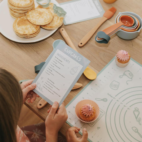 Set Set Wooden Baking for Kids - A Complete of Real Kitchen Utensils Gives Toddlers a Fun Cooking Experience - Durable