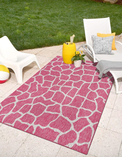 Unique Loom Outdoor Safari Collection Area Rug - Giraffe Design (2' x 3' Rectangle, Magenta/Ivory)