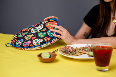 Insulated Fabric Pouch Keeps Food Warm for up to One Hour, Perfect Holder for Corn & Flour