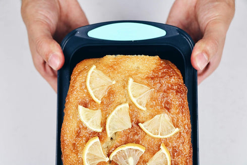 Trudeau Structure Loaf Pan, Silicone Bakeware 8.5" x 4.5", Mint/Black