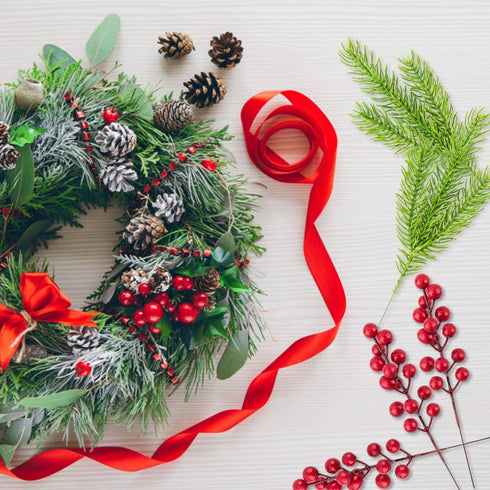 WXJ13 30 Pieces Artificial Pine Branches Christmas Holly Berries Artificial Red Berry Stems for Christmas Wreath