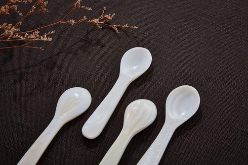 DUEBEL Set of 6 White Mother of Pearl Caviar Spoons for Serving Caviar, Egg, Ice Cream, Coffee (11x2.5cm)