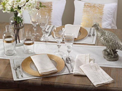 SARO LIFESTYLE Hemstitched Design Table Décor