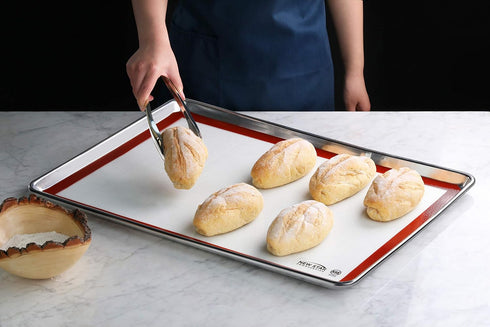 New Star Foodservice Commercial Grade Silicone Baking Mat, Non-Stick Pan Liner, 17 x 25 Inch