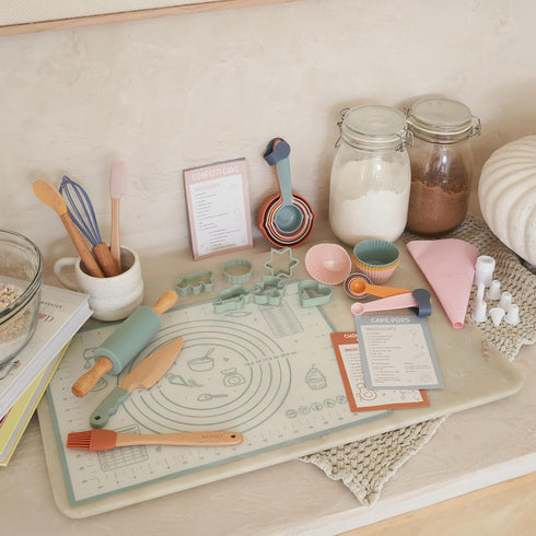 Set Set Wooden Baking for Kids - A Complete of Real Kitchen Utensils Gives Toddlers a Fun Cooking Experience - Durable