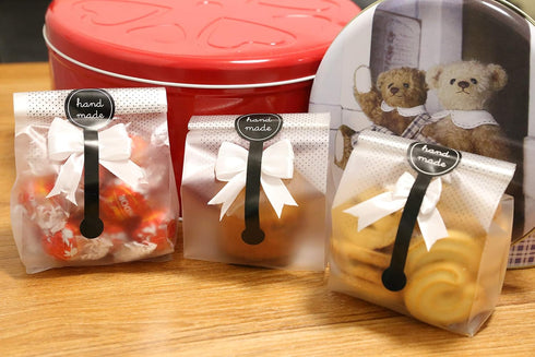 SAILING-GO 100 pcs. Translucent Plastic Bags for Cookie, Cake, Chocolate, Snack Wrapping with Stickers