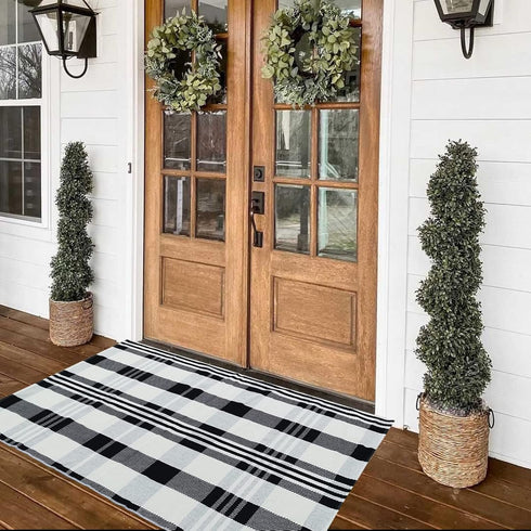CAINANEL Buffalo Plaid Outdoor Rug, Black and White Hand-Woven Checkered 27.5 x 43 Inches Welcome Mat
