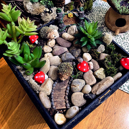 6 Pack CooBigo Resin Hedgehogs & Wood Mushroom Sculpture, Fairy Wild Garden Supplies, Figurines for Fairy Garden Wild