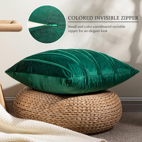 Top Finel Emerald Green Christmas Decorative Throw Pillow Covers, 20 X 20 Inch, Soft Velvet Cushion Case (Pack of 2)