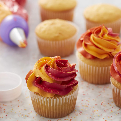 Wilton Color Swirl Icing Kit, 9-Piece Set with Plastic Coupler, Piping Bags and Tips