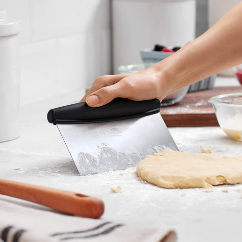 OXO Good Grips Stainless Steel Multi-Purpose Scraper & Chopper, Dough Cutter for Pizza, Bread and Cookie Dough