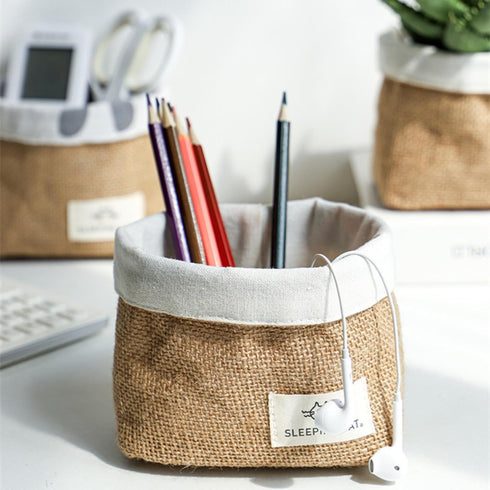 Small Cotton and Linen Hanging Storage Basket, Ideal for Organizing Keys and Miscellaneous Items on Desktop
