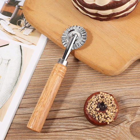 Pastry Cutter Wheel, Professional Zinc Alloy Dough Noodle Ravioli Pizza Making Cutter for Kitchen