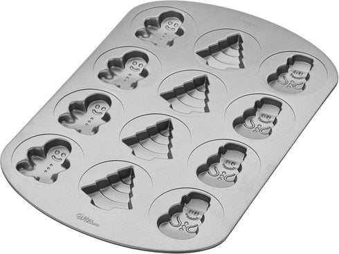 Wilton Non-Stick Christmas Cookie Shapes Pan | 12-Cavity Gingerbread Man, Tree, Snowman