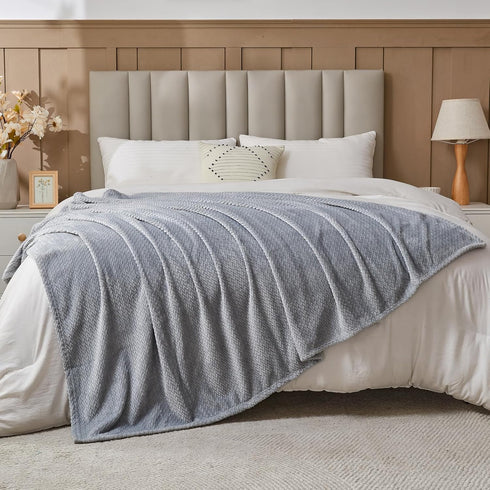 NEWCOSPLAY Super Soft Throw Blanket, Grey Premium Silky Flannel Fleece Leaves Pattern, All Season Use