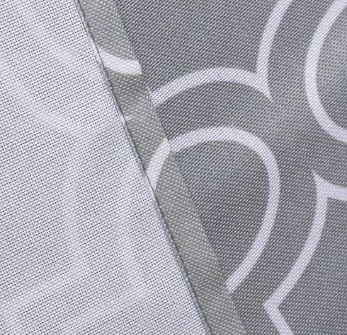 Tektrum 60 inch Round Moroccan Quatrefoil Outdoor Tablecloth with Umbrella Hole, Spill Proof Zippered Table Cover