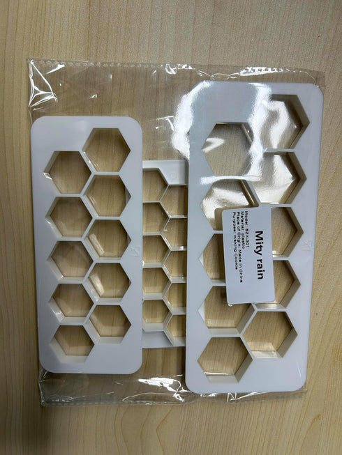 Mity rain Hexagon Cookie Cutter - Geometric Multicutter, 3 Size Football Cake Fondant Biscuit Cutters