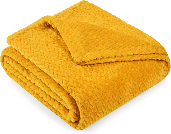 PAVILIA Soft Fleece Yellow Throw Blanket for Couch, Lightweight Plush Warm Blankets