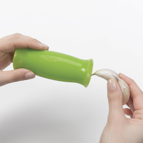 Case,Clear,1EA OXO Good Grips Silicone Garlic Peeler with Stay-Clean Storage