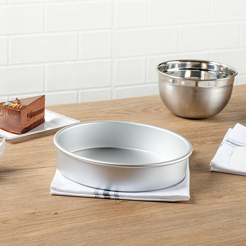Restaurantware-Met Lux 9 x 2 Inch Straight-Sided Baking Tin, Oven-Ready Anodized Aluminum Round Cake Pan