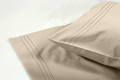 Elegant Comfort 1500 Thread Count Embroidered Egyptian Quality Luxurious Silky Soft Pillowcase, Standard/Queen Size,