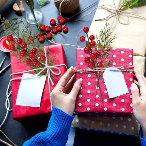 40 Norme Pcs Christmas Floral Picks Christmas Greenery for DIY Gift Wrapping Plants Red Berry Pine Branches Artificial