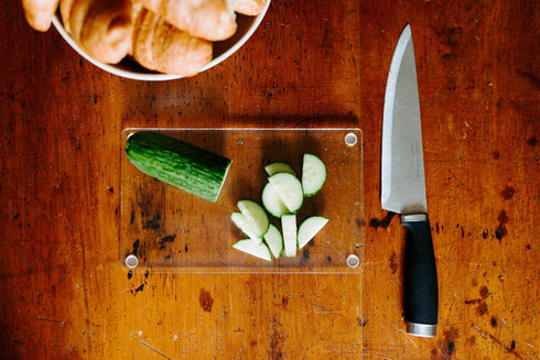 Thirteen Chefs Small Acrylic Cutting Board, 10x6 Inch with Rubber Feet, Clear - Dishwasher Safe