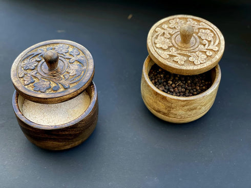 Salt Pinch Bowls - Vintage Salt Box Cellar with Wooden Lid, Spice Bowls for Cooking, Natural Mango Wood