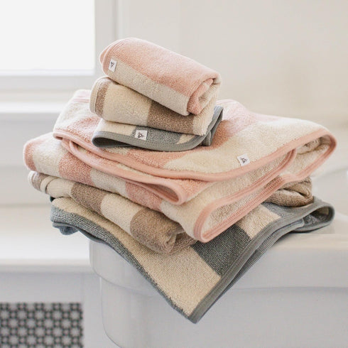 Burt's Bees Baby Hooded Woven Terry Towels Organic Cotton, Unisex Bath Essentials, Soft Nursery Towel for Infants