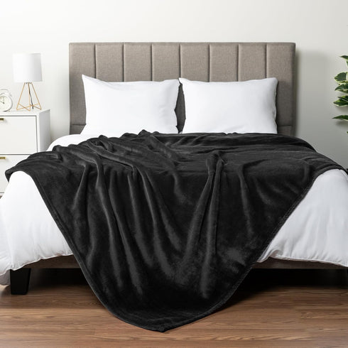 PAVILIA Black Fleece Bed Blanket Queen Size, Super Soft Fuzzy Flannel Throw, 90x90