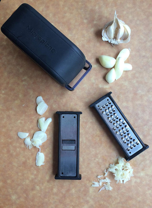 Microplane Garlic Mincer and Slicer Set in Black