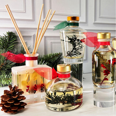 LOVSPA Cinnamon Pinecones Reed Diffuser Oil Gift Set, Festive Scented Air Freshener & Home Decor