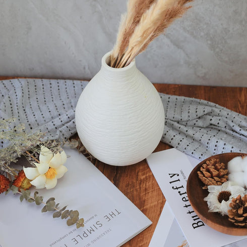 Snow Inspired Flower Vase, Ceramic Vases, White Vases, Minimalist Design for Elegant Home Decor for Coffee Table
