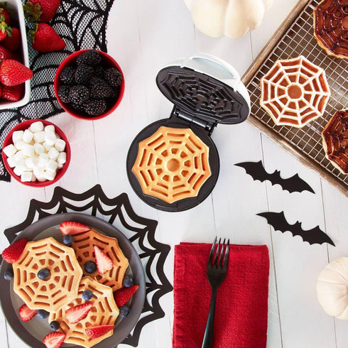 SPIDERWEB MINI WAFFLE MAKER (White)
