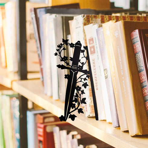 Urbraneco Dagger Bookshelf Decor Fantasy Decor for Bookshelf and Desk, Ideal for Men's Desk Accessories, Gifts