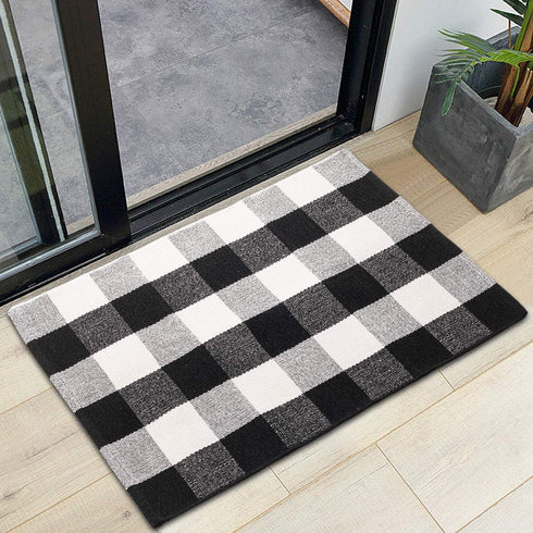 Buffalo Plaid Rug - Black and White Checkered Outdoor Rug, Washable 24x36 Inches