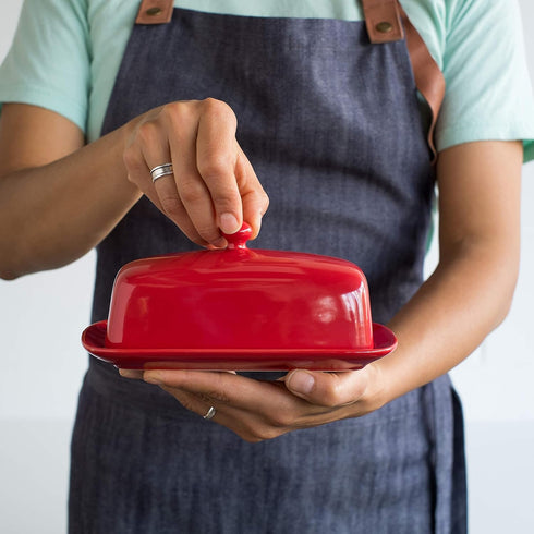 4.5 8 Now Designs Stoneware Rectangle Butter Dish with Lid, Red x