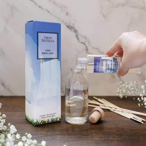 Set Urban Naturals Baby Powder Bliss Reed Diffuser | Made with Essential Oils & Real Botanicals | Powdery Floral Notes