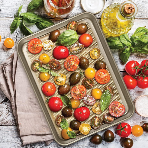 Glad Nonstick Baking Pan - Medium Oblong Metal Dish for Cake and Lasagna - Heavy Duty Carbon Steel Bakeware