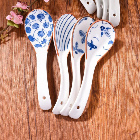 4 Pieces Japanese Soup Spoons, Ceramic Asian Soup Spoon Sets Suitable for Pho, Ramen, Noodles