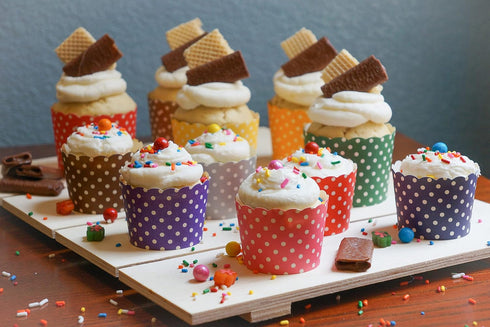 50-Pack Paper Baking Cups, Greaseproof Disposable Cupcake Muffin Liners in Large Chocolate Brown Polka Dots